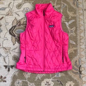 W’s Patagonia quilted vest, size M hot pink